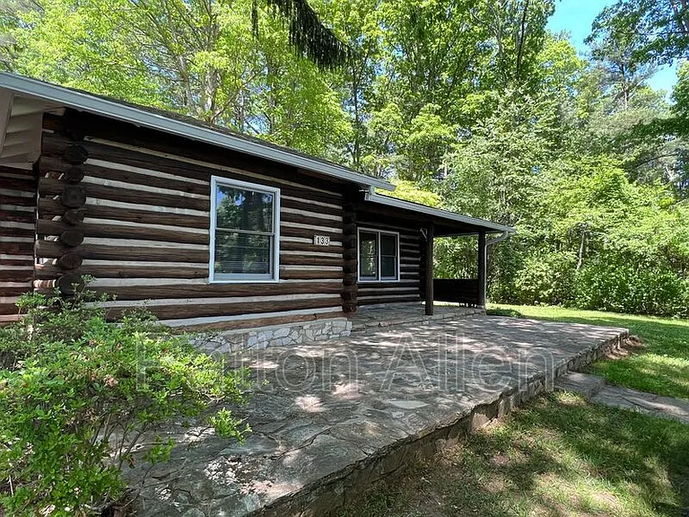 133 Springside Rd — Photo 2