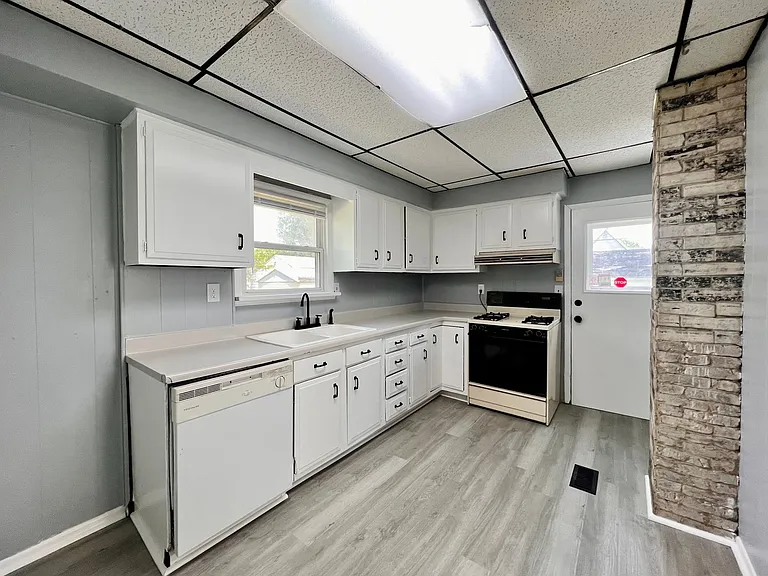 1413 Ironwood Ave — Photo 4