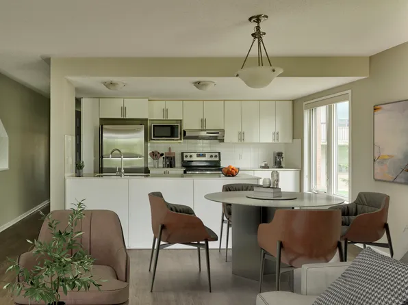 The Faircrest, 1833 Frobisher Ln, Ottawa, ON K1G 0E8