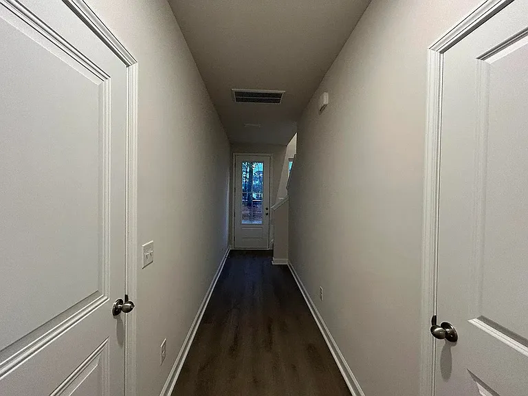 451 Martins Creek Blvd — Photo 10