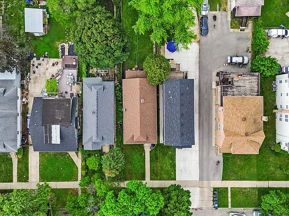 2nd image of 2724 N Newland Ave