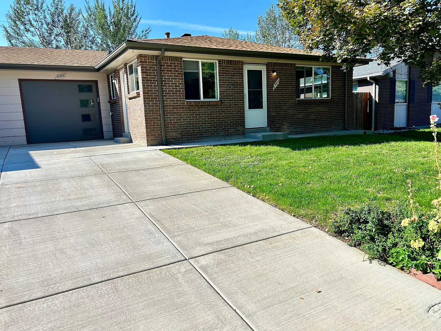 3 bed, 1.5 bath, 1000 sqft, $2,650 — Photo 2