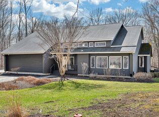 212 Mannix Road, East Greenbush, NY 12061