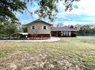 9902 E Clover Creek Dr, Claremore, OK 74017