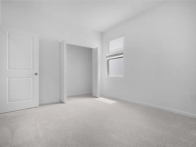 5529 Nina Way — Photo 16