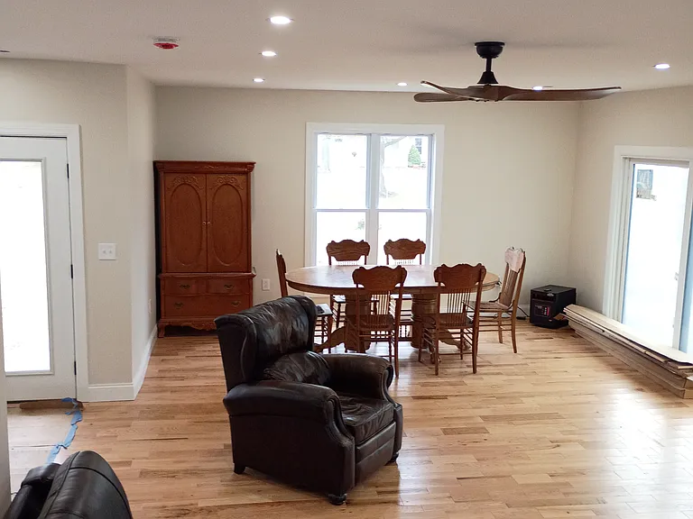 196 Castle Rd — Photo 9