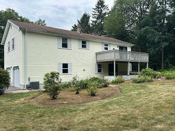 4th image of 31 Karen Ann Dr