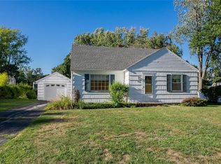 508 Pineview Dr, Webster, NY 14580