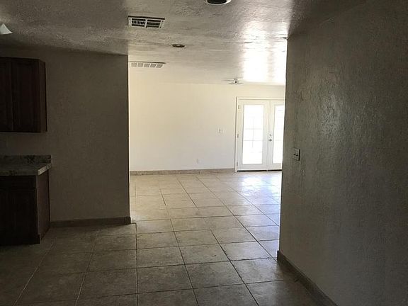 4th image of 3007 W Montebello Ave