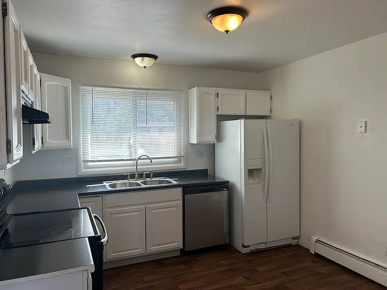 3591 Cleveland Dr #A — Photo 4