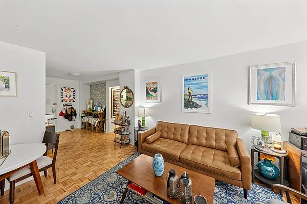 Rented by Oxford Property Group | media 4