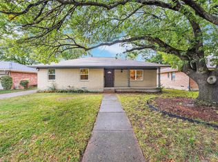 8718 Barclay St, Dallas, TX 75227