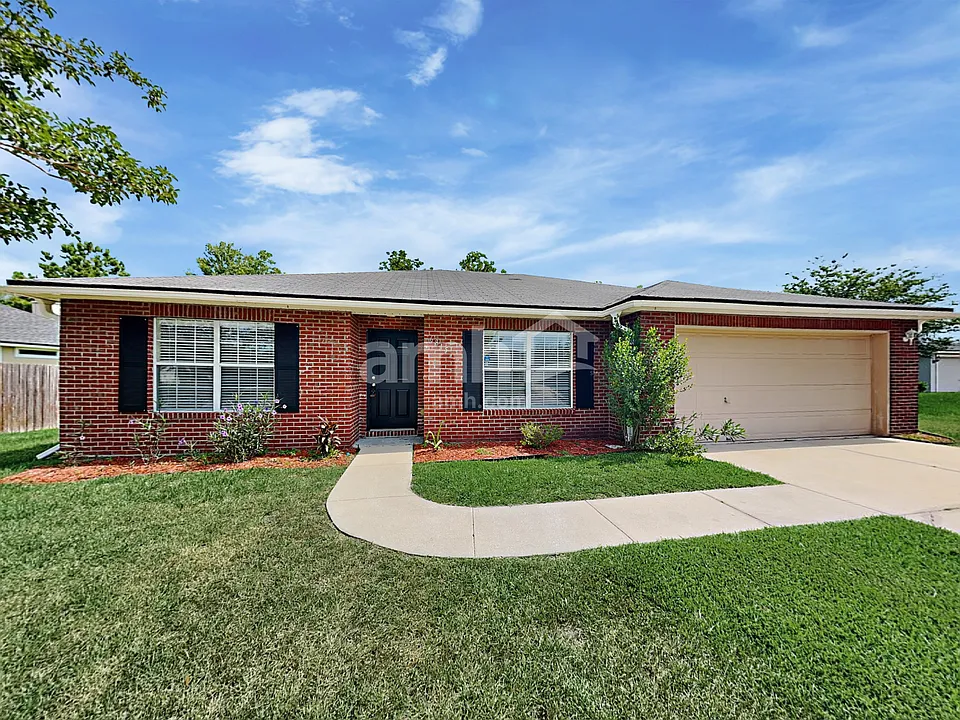 6815 Rapid River Dr