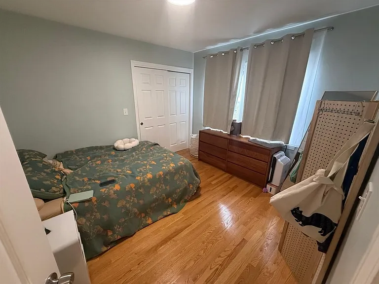 42 Ashland St #1F — Photo 17