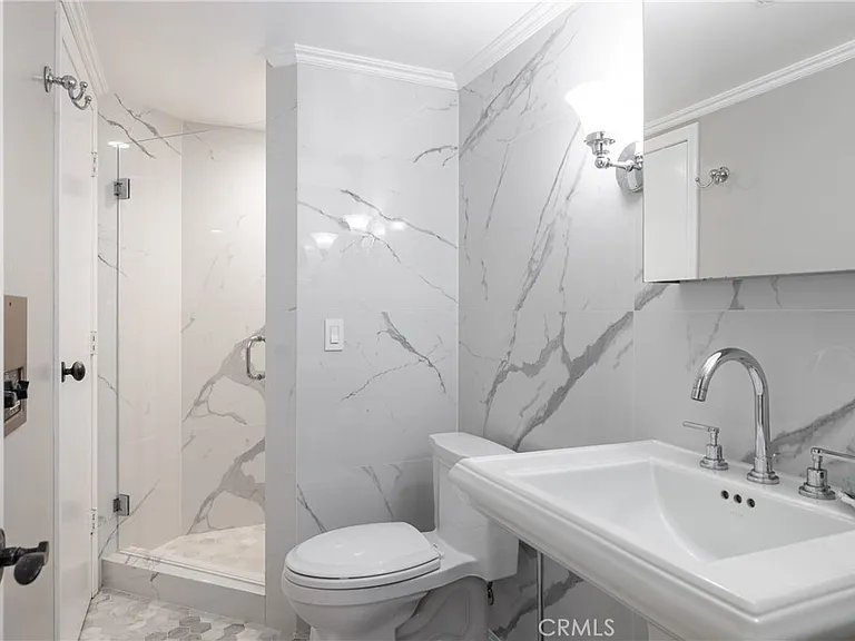 230 High Dr — Photo 26
