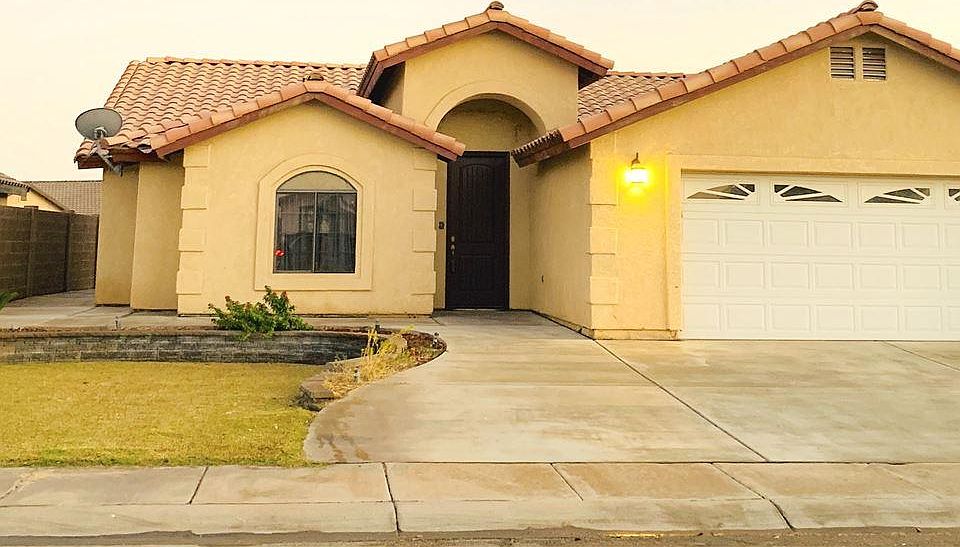 1st image of 1989 E Mendez St