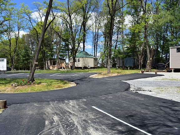 4th image of 867 Schwanger Rd #20