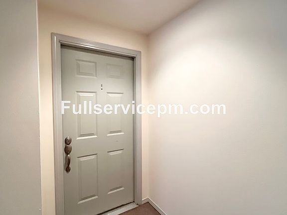 4th image of 12023 SE 60th St APT E