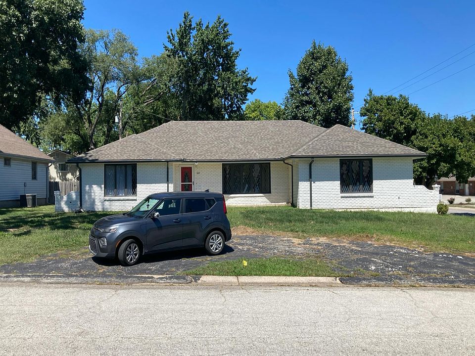 1st image of 1001 SW Azure Ave