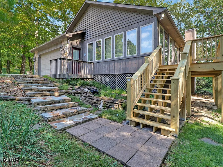 101 Walden Ridge Dr — Photo 36