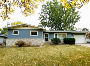 1825 10th St SW, Minot, ND 58701