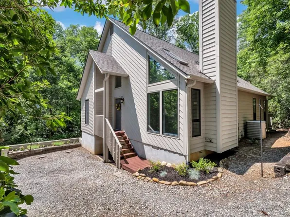 222 Blue Ridge Dr, Sautee Nacoochee, GA 30571