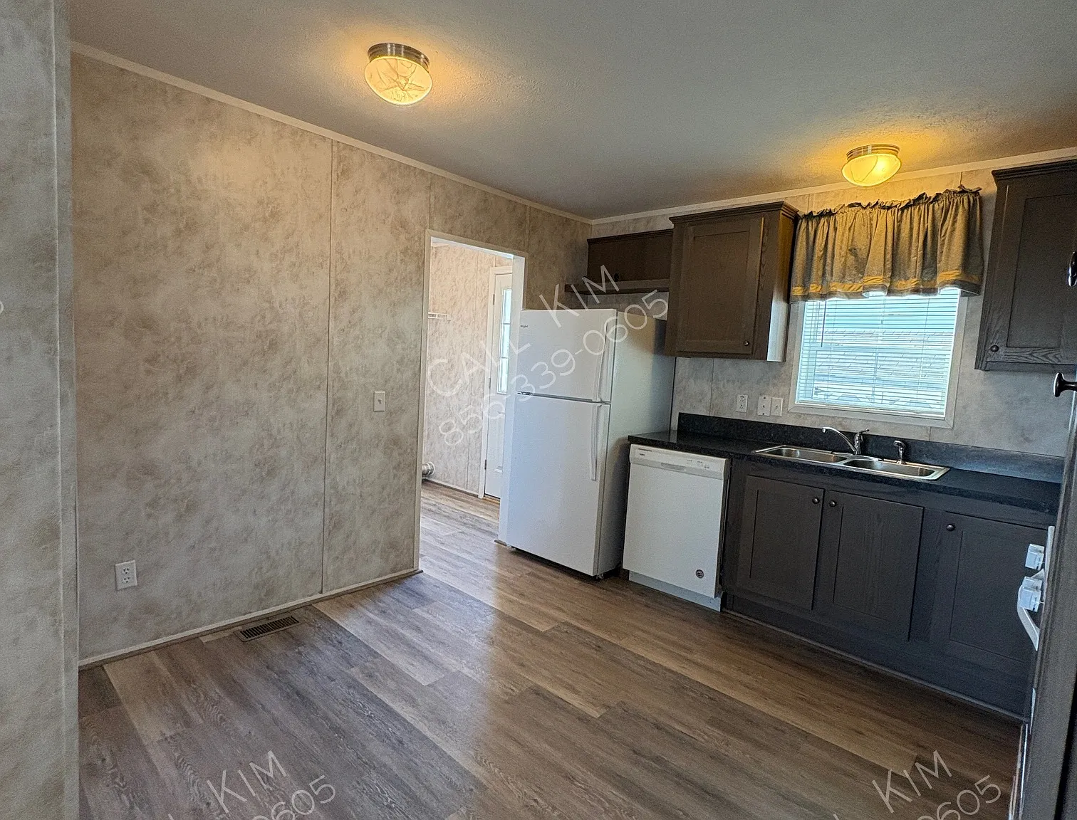 3 bed, 960 sqft, $1,950 — Photo 2