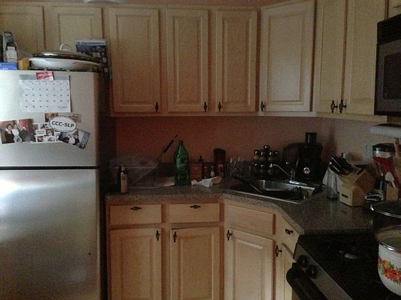 3rd image of 290 Bay 17th St APT 2C