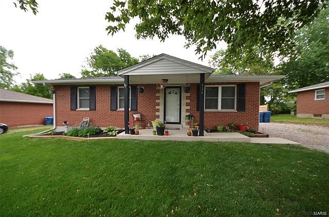 1st image of 126 Hillcrest Dr