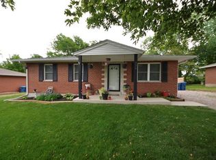 126 Hillcrest Dr, Glen Carbon, IL 62034