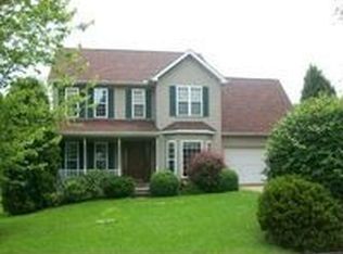 1007 Hickory Mills Rd, Hurricane, WV 25526