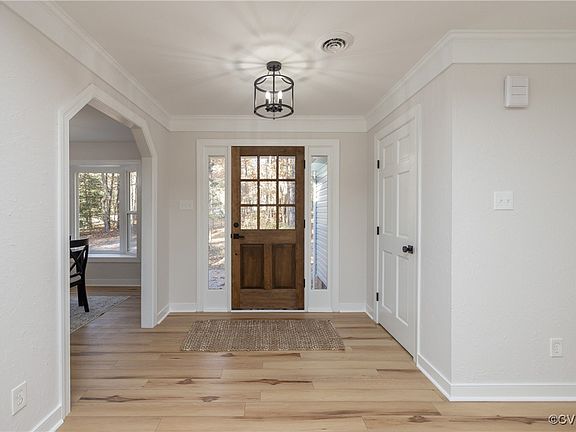 3rd image of 9431 Oak River Dr W