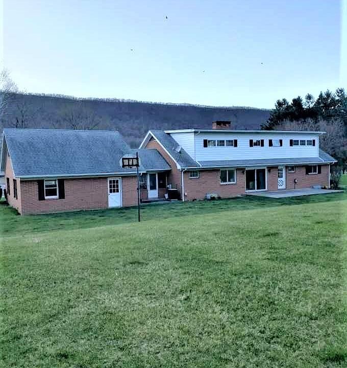 2nd image of 221 Warrior Ridge St