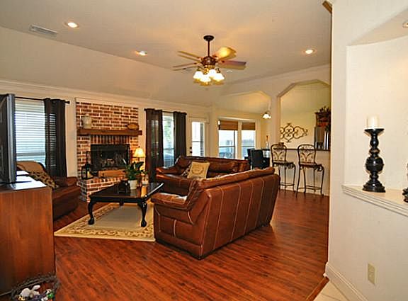5th image of 214 Shepherds Ln