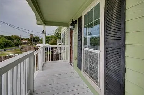 3 bed, 2.0 bath, 1408 sqft, $2,200 — Photo 4