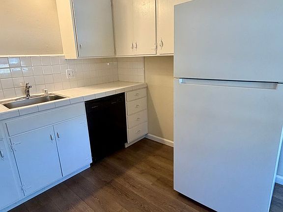 4th image of 3035 Magliocco Dr APT 12