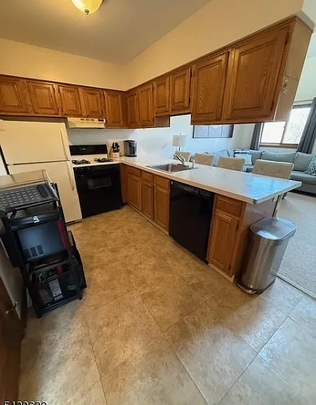2 Stowe Ct #8 — Photo 6