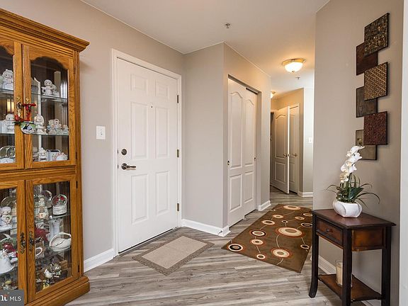 4th image of 1406 Bonnett Pl Unit 201