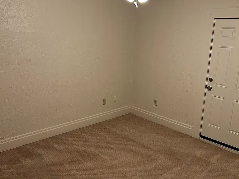 109 Capital Ave #2 — Photo 8