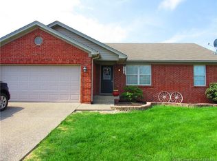 3909 Silver Glade Trl, Sellersburg, IN 47172