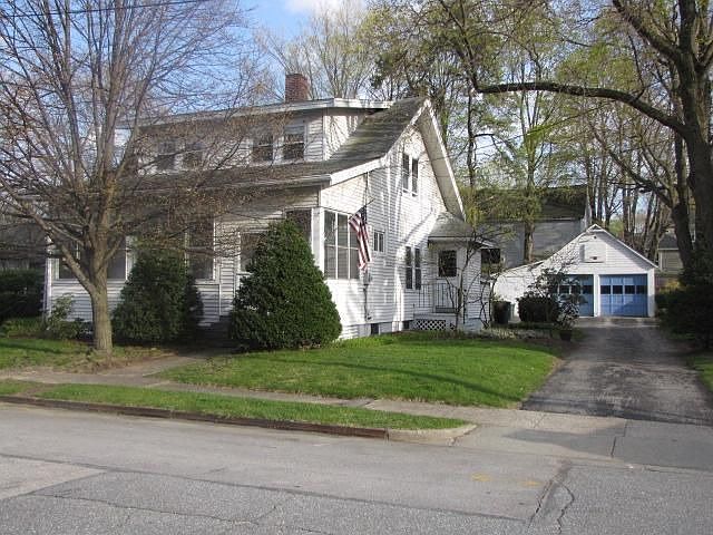 1st image of 11 Lincoln Ave