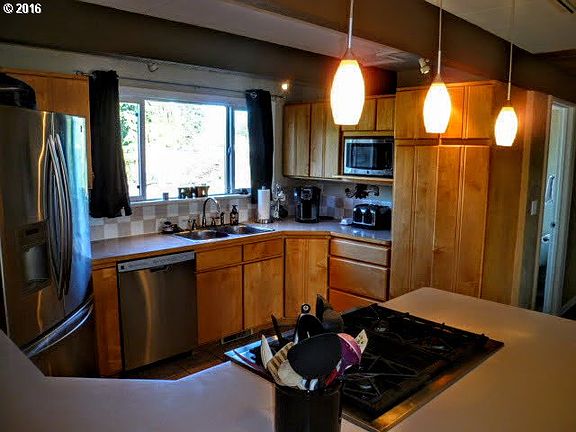 3rd image of 300 SE 95th Ave