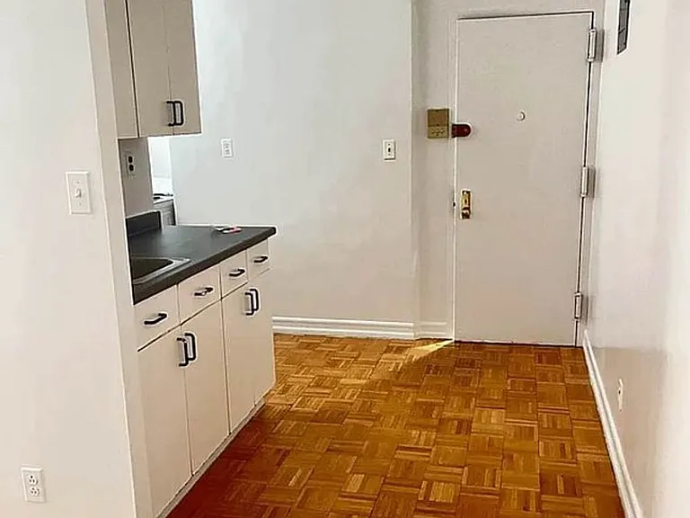 164 Mott St #2D — Photo 4