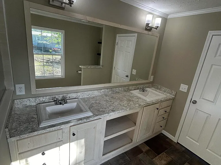 857 Nicholas Dr SW — Photo 13