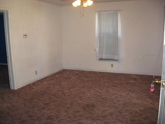 3rd image of 215 E Vermont St