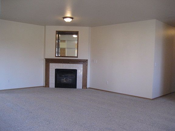 4th image of 22317 138th Avenue Ct E