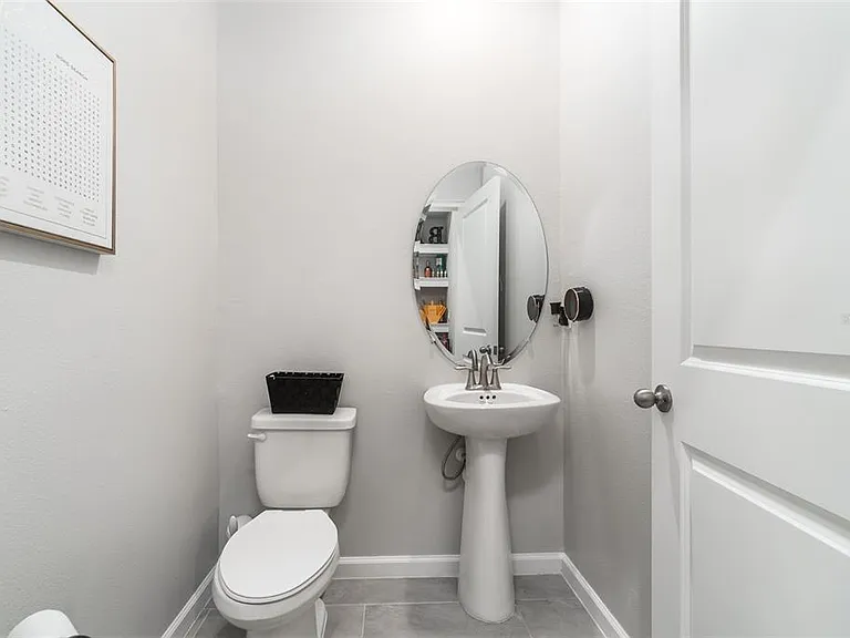 8518 Primrose Willow Pl — Photo 12