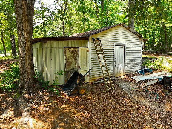 5th image of 1198 Mize Rd