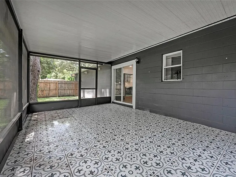 1508 E Jean St — Photo 36