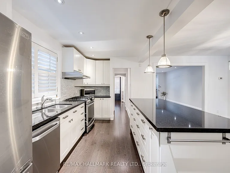 15 McNairn Ave — Photo 12